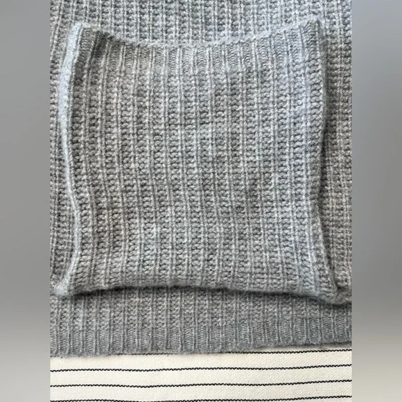 James Perse Gray 100% Cashmere Ribbed Turtleneck Sweater, size 3 - Picture 5 of 14